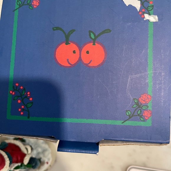 Zingle Berry Merry Christmas Happy New Year Figurine - Picture 6 of 10